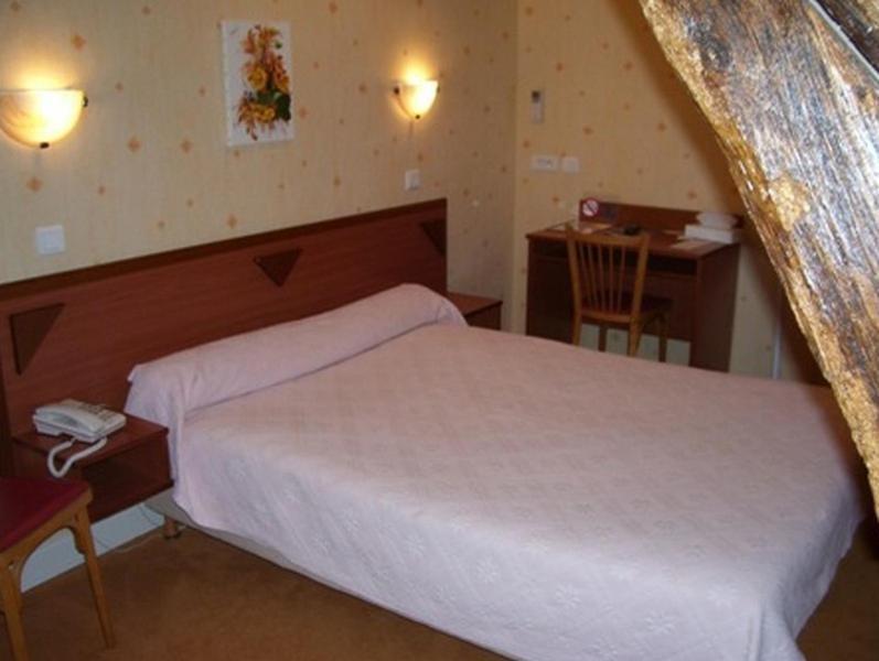 Hotel De L'Agriculture Decize Oda fotoğraf